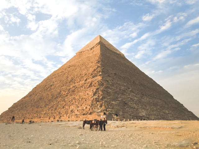 Overleg over wijkaanpak in piramidevorm